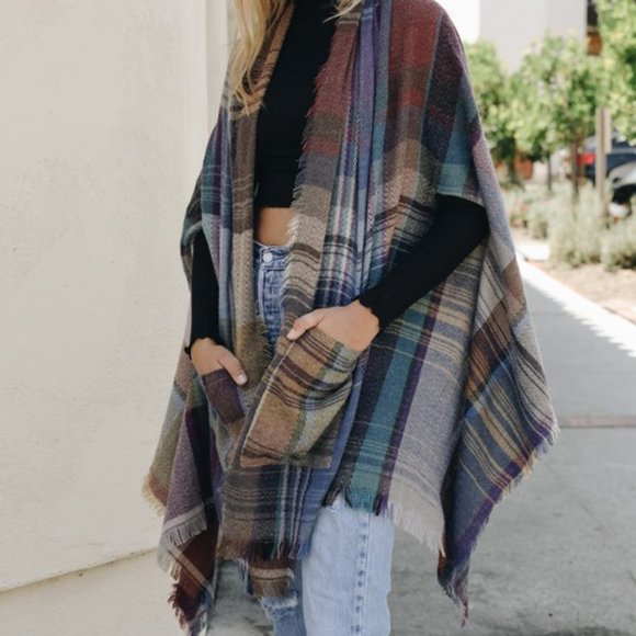 Cozy Plaid Ruana Shawl Blanket Autumn - Picture 4 of 5